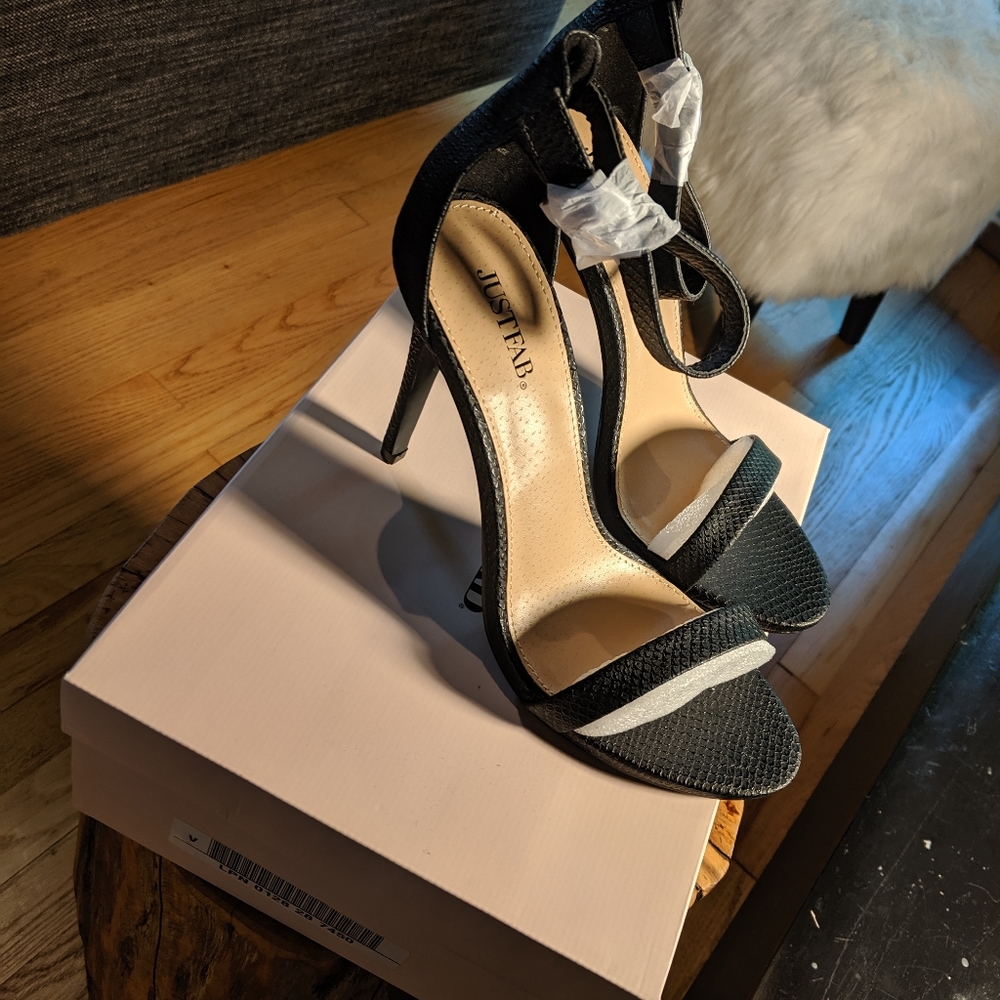 Heels - Picture 3 of 5